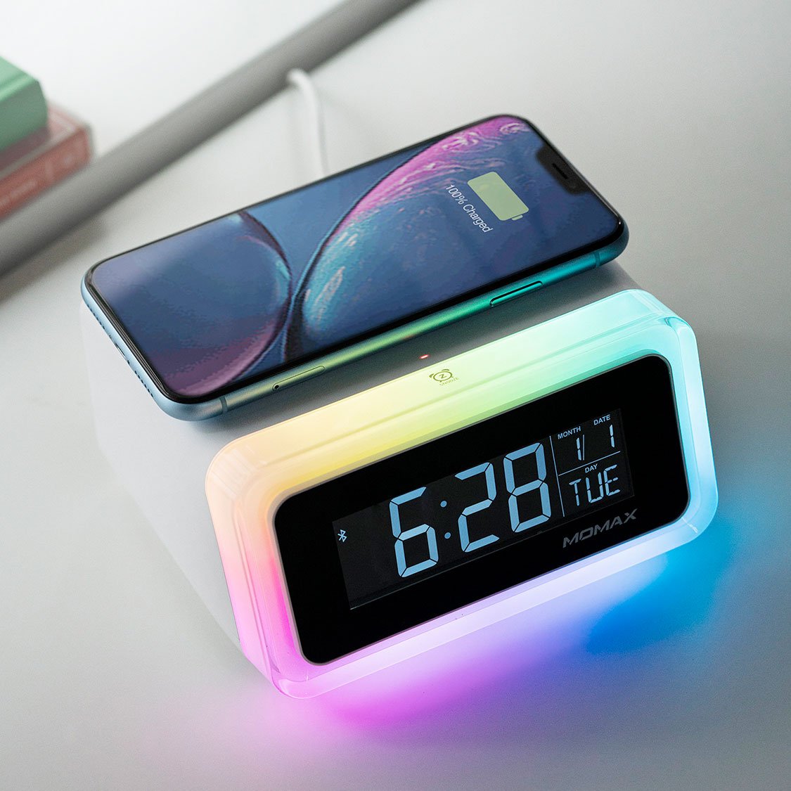 Momax Q. Clock 2 Digital Clock with Wireless Charger - Image 4